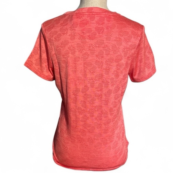 Tommy Bahama Coast Pineapple V-Neck T-Shirt in Bright Coral Size Small NWT - Picture 4 of 8